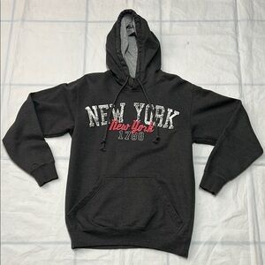 New York Graphic Hoodie - Charcoal Gray